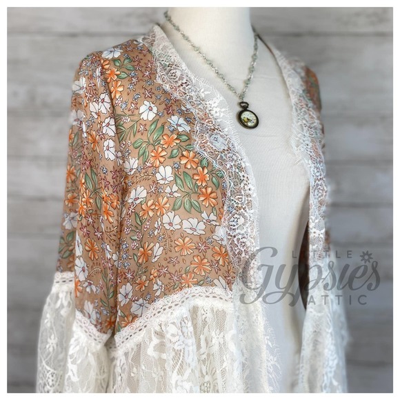 POL Ellie's Bridesmaid Lace Kimono Cardigan - Picture 8 of 14